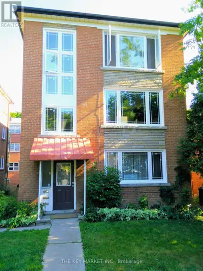 2 - 211 ST CLEMENTS AVENUE Toronto (Yonge-Eglinton), Ontario