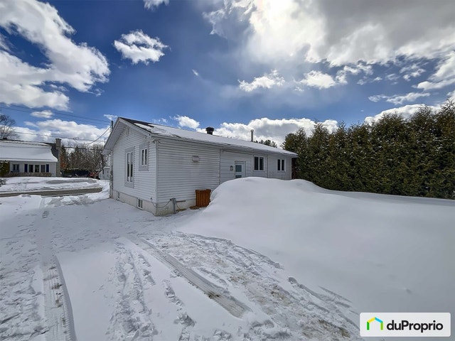 $255,000 - Bungalow in Shawinigan (St-Gerard-Des-Laurentides) — photo 2