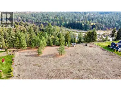 This stunning 2.5-acre property occupies a prime ridge location. It offers wide-open views across th...