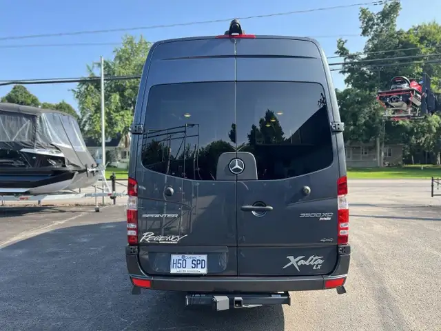 2018 Regency 3500 XALTA LX **SPRINTER MERCEDES DIESEL 4X4** in RVs & Motorhomes in Laval / North Shore - Image 8