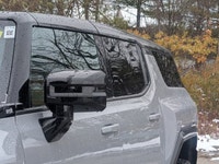 Electric engine with 4x4 drive - Panoramic sunroof and Bose audio - Advanced safety with adaptive cr... (image 2)