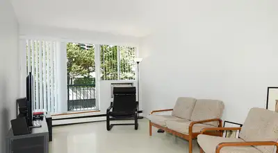 Crystal Arms - 2 Bedroom Apartment for Rent