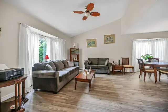 Charming Cape Cod Home in Family-Friendly Stoney Creek63771524785793121
