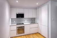 Renovated Akelius one bedroom apartment for rent. Located near Decelles Ave in the Cote-des-Neiges n... (image 1)
