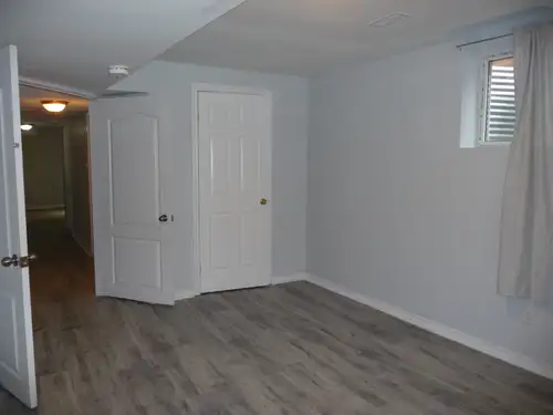 Near James Potter & Williams Parkway intersection Legal Basement, Seperate Side Entrance Door, Large...