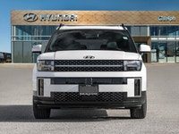 *Certified, Low Mileage, Leather Seats!* Incredible design in and out makes this 2025 Santa Fe strik... (image 1)