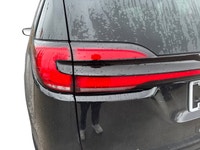 This 2026 CHRYSLER PACIFICA SELECT has the following options Caprice Leatherette Bucket Seats, Remot... (image 9)