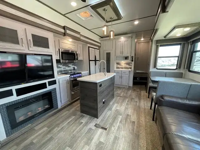 2020 Keystone 334BH in Travel Trailers & Campers in Edmonton - Image 13