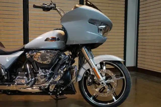 2025 Harley-Davidson FLTRX - Road Glide in Sport Touring in Lethbridge - Image 10