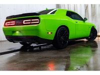 **ACCIDENT FREE - MECHANICALLY CERTIFIED** 38,278 KM This 2023 Dodge Challenger R/T Shaker is powere... (image 6)