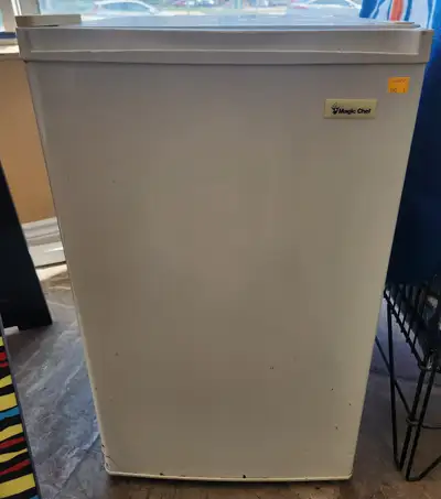 Magic Chef 3.5 cu. ft. Mini Fridge MCBR300KWF, View more
