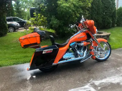2002 electra glide with 50,000 miles on it . Bile runs and works great . Bagger style with all the s...