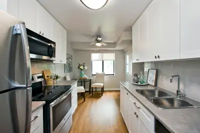 SPACIOUS 1 BEDROOM APARTMENT FOR RENT IN WOODSTOCK! SELECT APARTMENTS FULLY REVITALIZED WITH MODERN...