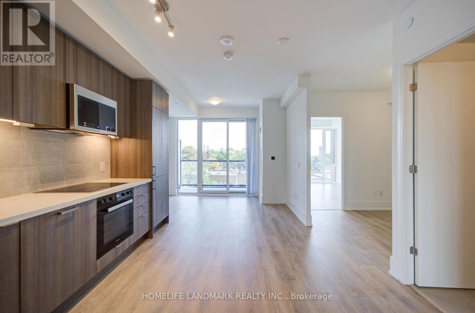 310 - 2450 BLOOR STREET W Toronto (Lambton Baby Point), Ontario 3