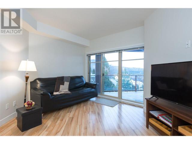 3205 Skyview Lane Unit# 307 West Kelowna, British Columbia in Houses for Sale in Penticton - Image 3