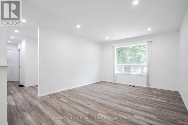 UPPER - 18 SHANNON STREET Orillia, Ontario in Long Term Rentals in Barrie - Image 5