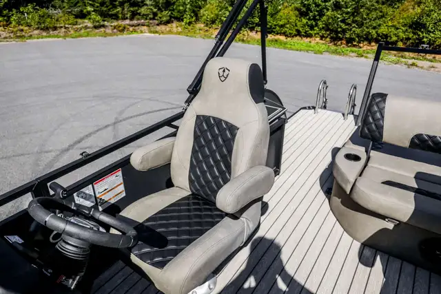 2027 Armada Enterprises Drakkar 23 SB in Powerboats & Motorboats in Rimouski / Bas-St-Laurent - Image 22