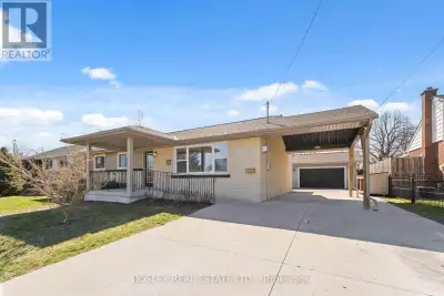 Renovated, versatile, and more exciting than your average bungalow, this Niagara Falls home brings b...