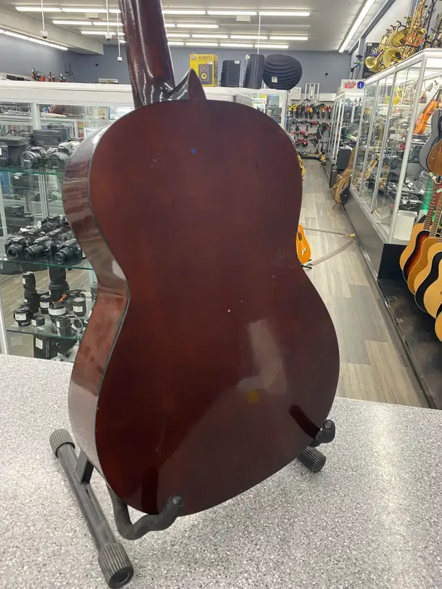 Contessa 250 Classical Guitar in Guitars in City of Toronto - Image 6