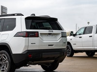 Welcome to 400 Chrysler Dodge Jeep Ram. QUICK ORDER PACKAGE 23G LIMITED -inc: Engine: 1.6L I4 EP Tur... (image 6)