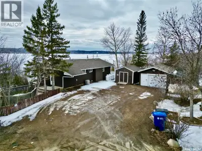 Welcome to this inviting lake retreat in the resort village of Saskatchewan Beach on beautiful Last...