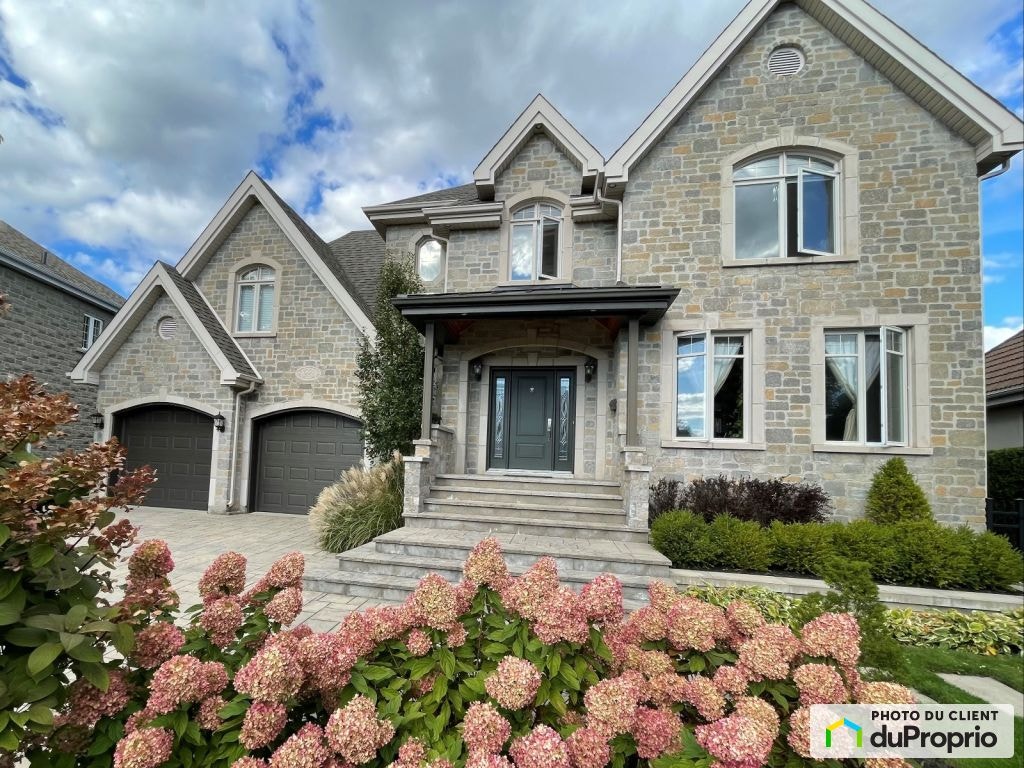 $1,379,000 - Bi-Level for sale in Mont-St-Hilaire — photo 2