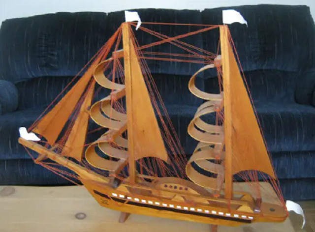 Superbe grand voilier décoratif en bois avec filage + voilures ! dans Art et objets de collection  à Ville de Québec