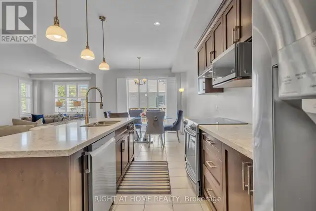 321 CARRIAGE WAY Waterloo, Ontario in Houses for Sale in Kitchener / Waterloo - Image 10