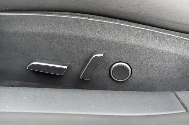 2023 Tesla Model 35919031874407833619