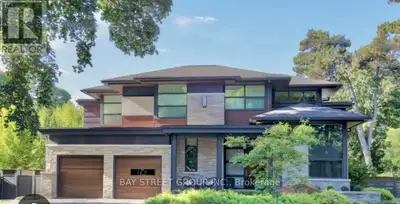 Lovely Bungalow with big lot 60 *110 In Sought After N'hood In Markham Village . you can build up wh...