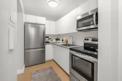 8717 Riverside Drive East - Riverside Tower Apartment for Rent