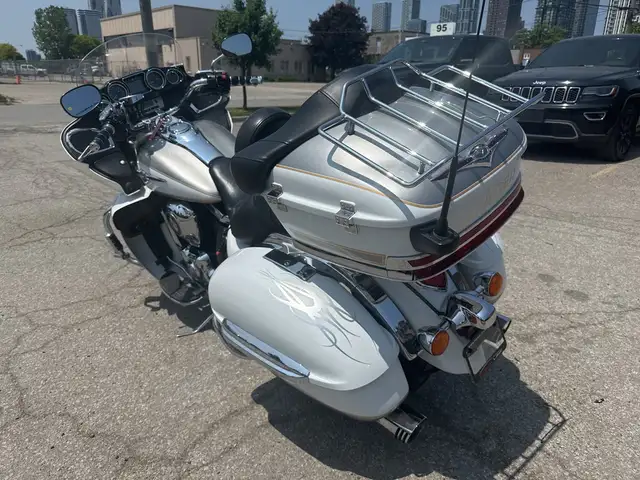 2013 Kawasaki Voyager ~ EXHAUST ~ 1700CC ~ VOYAGER ~ CLEAN BIKE  in Sport Touring in City of Toronto - Image 7