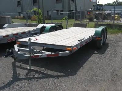 Remorques TRG Remorque usagée 15 pieds galvanisé 2 essieux 5200 lbs chacune PNBV 10400 lbs Essieux a...