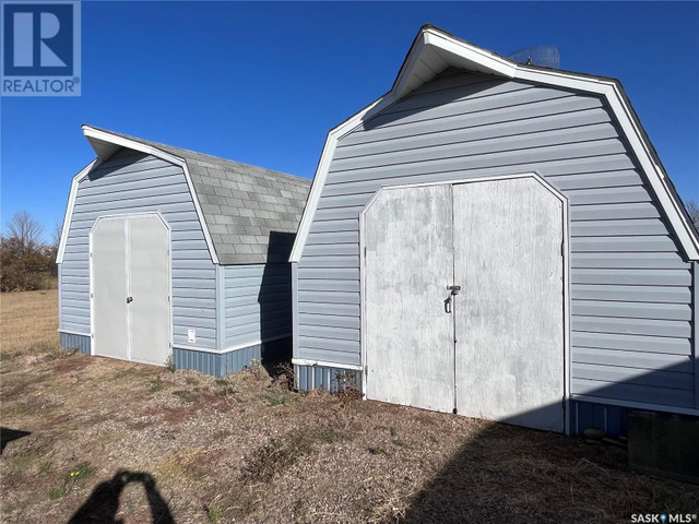 Roberts Acreage Swift Current Rm No. 137, Saskatchewan in Houses for Sale in Swift Current - Image 4
