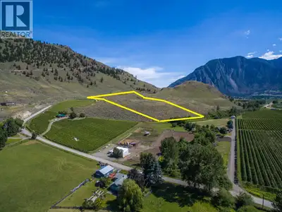Beautiful property with a great view and tons of potential. Multiple locations for building. LH1 Zon...