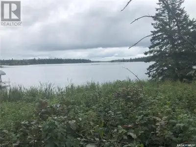 Large lakefront lot in Green Jewel Estates on Memorial Lake. A Regional Park with a popular beach an...