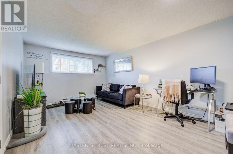UNIT 2 - 1179 SIMCOE STREET S Oshawa (Farewell), Ontario 5