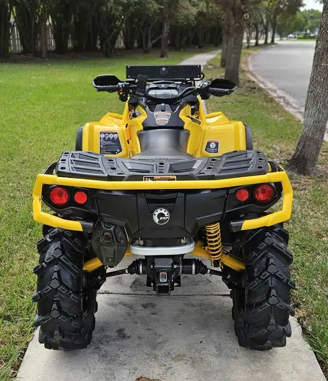 2021 CAN-AM OUTLANDER XMR 850 850CC-BLACK & YELLOW in ATVs in Edmonton - Image 3