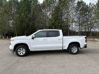 This Chevrolet Silverado 1500 has a strong Gas V8 5.3L engine powering this Automatic transmission.... (image 9)