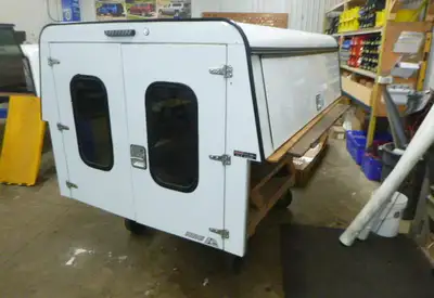 Chevrolet Sierra 2019 - 2026 Chevrolet Silverado or GMC Sierra 1500 8' White ARE Contractor Truck Ca...