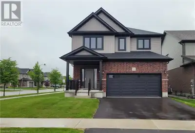 Price Improved, BRAND NEW and ready for quick possession! Built by Claysam Homes, this open concept...