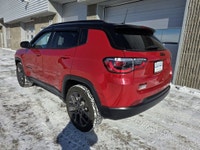 Options : Cuir Sièges chauffants Volant chauffant Toit Panoramique Système audio Beats Écran tactile... (image 2)