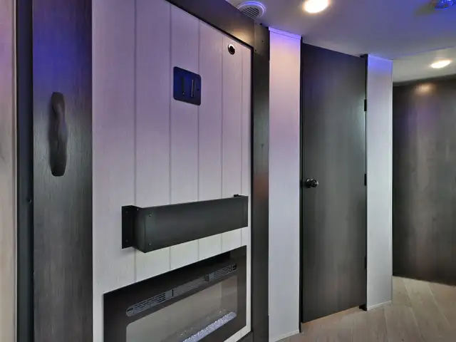 2026 GREY WOLF 27GHBL in Travel Trailers & Campers in St. Albert - Image 14