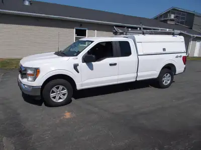 2021 Ford Double Cab XLT 3.5 gas engine, auto, pw, pl, air, radio, 4x4 Back-up camera, tow package,...
