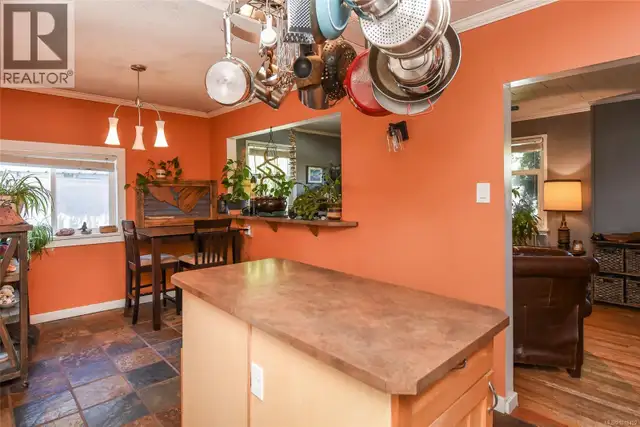 2767 Ulverston Ave Cumberland, British Columbia in Houses for Sale in Comox / Courtenay / Cumberland - Image 13