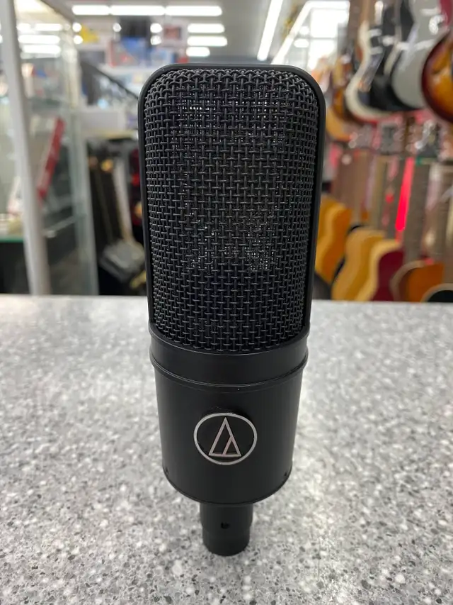 Audio Technica AT 4040 Condenser Microphone in Pro Audio & Recording Equipment in City of Toronto - Image 2