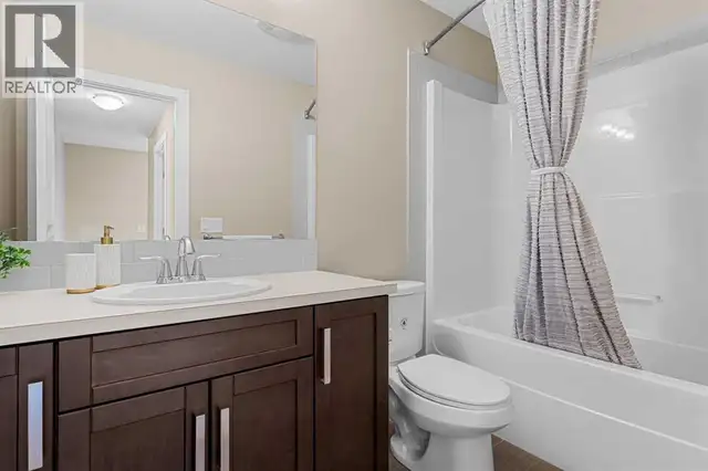 240 Copperpond Green SE Calgary, Alberta in Houses for Sale in Calgary - Image 29