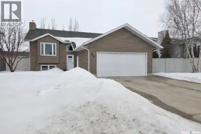 Beautiful, and well-maintained 4-bedroom, 3-bath home, with great proximity to schools and amenities...