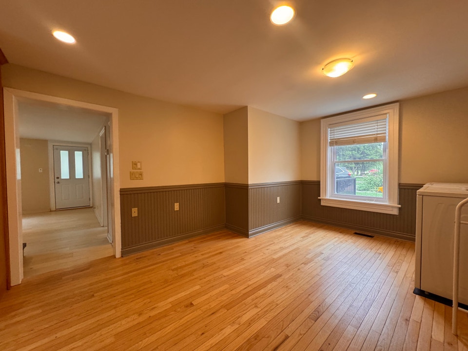 Well-Kept All-Inclusive 1 Bedroom Plus Loft Unit in Wilmot! (Uni 4