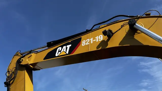 2018 Caterpillar 326F L Excavator in Heavy Trucks in Edmonton - Image 11